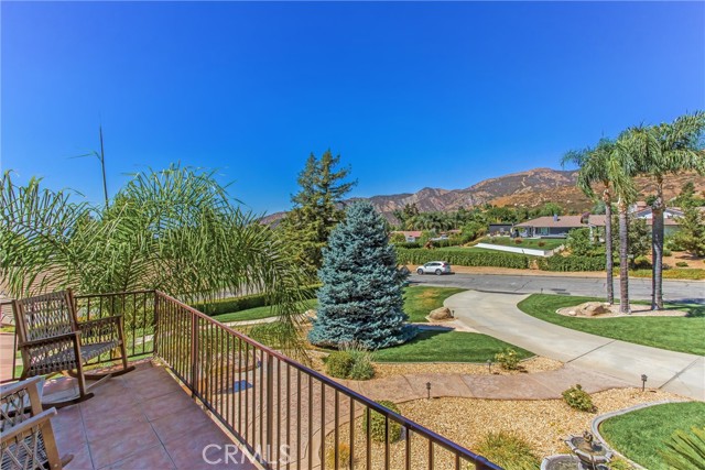 35225 Crystal Street, Yucaipa CA: https://media.crmls.org/medias/998c6674-86d3-40c6-a7df-4e3e6b9fd8e7.jpg