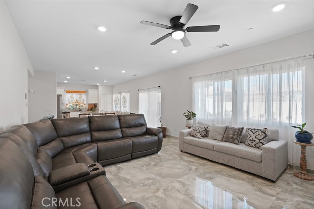 13876 Vantage Street, Moreno Valley CA: https://media.crmls.org/medias/998d76f4-4b9a-4913-9d32-214444e0948b.jpg