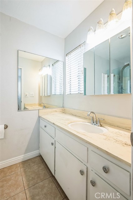 Detail Gallery Image 17 of 30 For 617 E Angeleno Ave #305,  Burbank,  CA 91501 - 2 Beds | 2 Baths