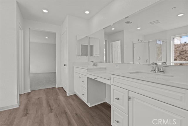 4746 Sicily Drive, Lake Elsinore CA: https://media.crmls.org/medias/998eb717-754c-4e0f-9cbb-5eee8c4e3722.jpg