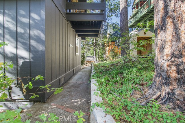 Detail Gallery Image 26 of 30 For 33020 Arrowbear Dr, Running Springs,  CA 92382 - 3 Beds | 2/1 Baths