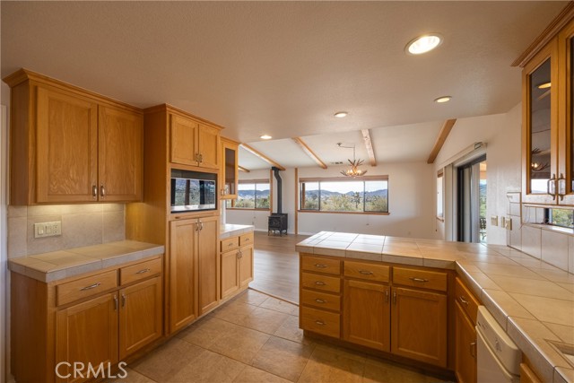 Detail Gallery Image 16 of 46 For 2310 Cottontail Rd, Pioneertown,  CA 92268 - 3 Beds | 3 Baths