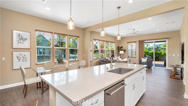 126 Luneta Lane, Rancho Mission Viejo CA: https://media.crmls.org/medias/99903bb2-1449-431d-bf0c-522bf5fe3e35.jpg