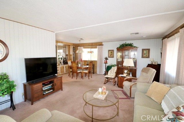 Detail Gallery Image 16 of 46 For 12726 Lake Forest Dr #25,  La Mirada,  CA 90638 - 2 Beds | 2 Baths
