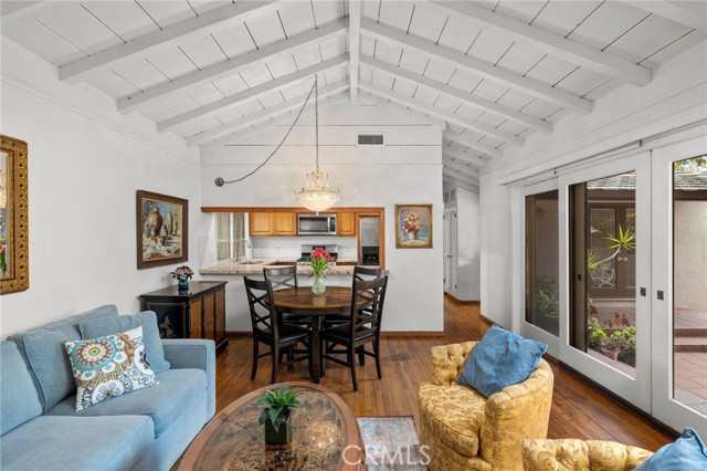 113 Vista Del Parque, Redondo Beach, California 90277, 2 Bedrooms Bedrooms, ,1 BathroomBathrooms,Residential,Sold,Vista Del Parque,SB24098927