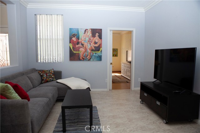 Detail Gallery Image 10 of 19 For 29220 Shore Breeze St, Lake Elsinore,  CA 92530 - 4 Beds | 2 Baths