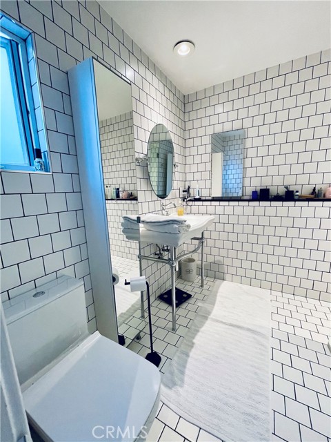 Detail Gallery Image 9 of 10 For 180 Mcknight Dr #7,  Laguna Beach,  CA 92651 - 1 Beds | 1 Baths