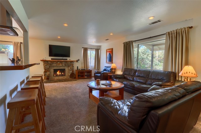 50986 Road 632, Oakhurst CA: https://media.crmls.org/medias/9991b79d-fd00-4b2f-940f-bde8a1108480.jpg