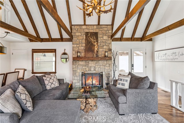 Detail Gallery Image 7 of 64 For 28898 Palisades, Lake Arrowhead,  CA 92352 - 4 Beds | 3 Baths