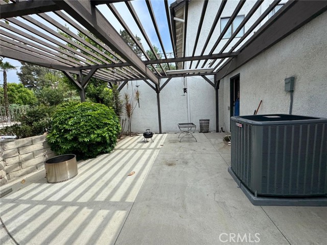 10345 Oso Avenue, Chatsworth CA: https://media.crmls.org/medias/99937d77-31cf-47b3-b7e3-37da936df32b.jpg