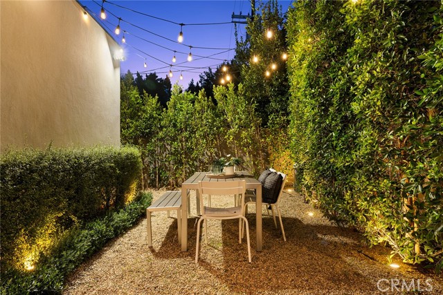 Detail Gallery Image 39 of 40 For 4935 Agnes Ave, Valley Village,  CA 91607 - 5 Beds | 3 Baths