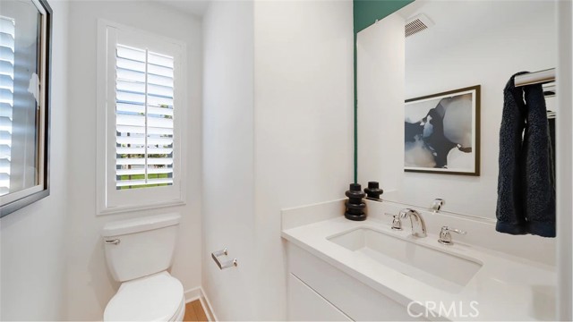3192 Homestead Paseo, Ontario CA: https://media.crmls.org/medias/9994599f-aa5b-4fc1-9f7d-ec76e0793512.jpg