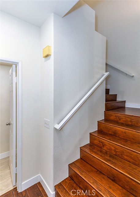 1010 S Gibraltar Avenue, Anaheim CA: https://media.crmls.org/medias/99947be2-b94e-45c5-8205-6a4fb33aa1cd.jpg