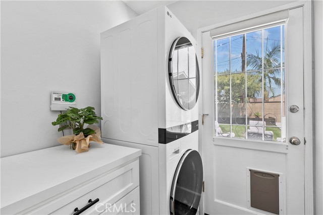 3556 Rutgers Avenue, Long Beach CA: https://media.crmls.org/medias/9994920e-4a92-414d-80d2-abc84626021d.jpg