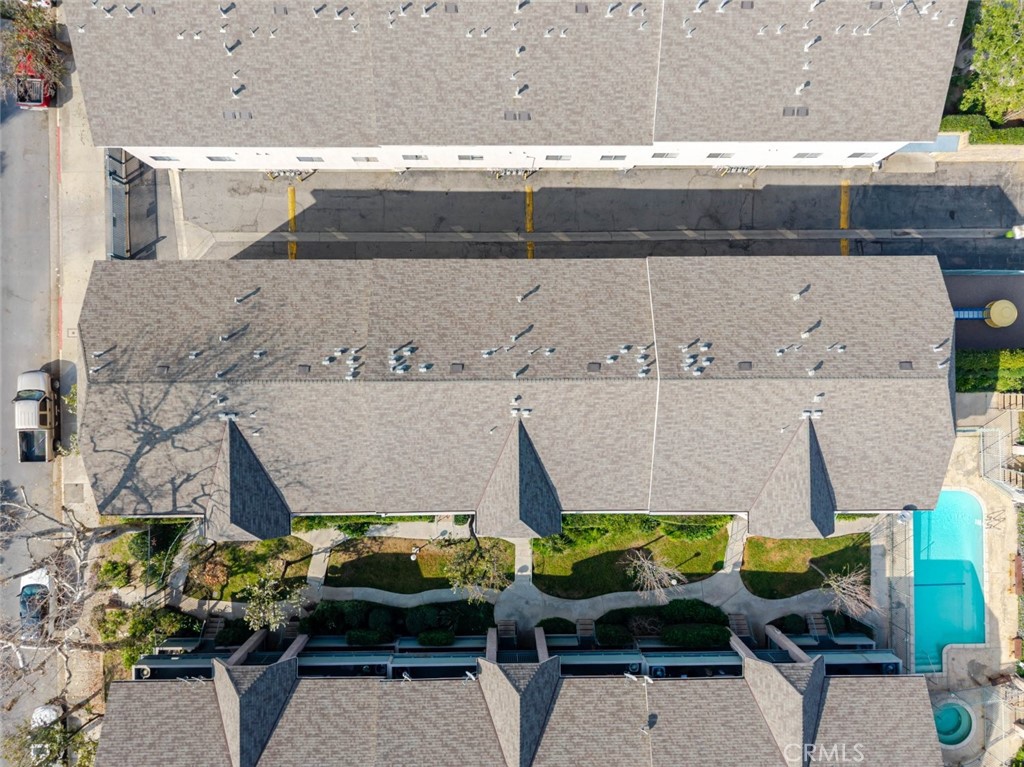 https://media.crmls.org/medias/9994efe8-2949-40f6-919e-5155664ac25d.jpg?preset=X-Large