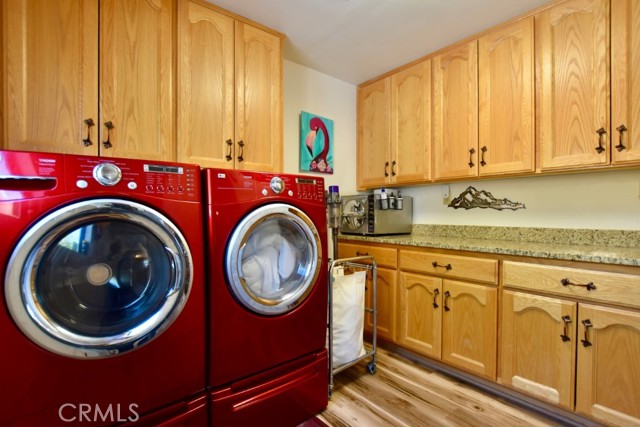 1924 Surrey Way, Paso Robles CA: https://media.crmls.org/medias/99952e03-8566-40bd-9f12-6a730565dea9.jpg
