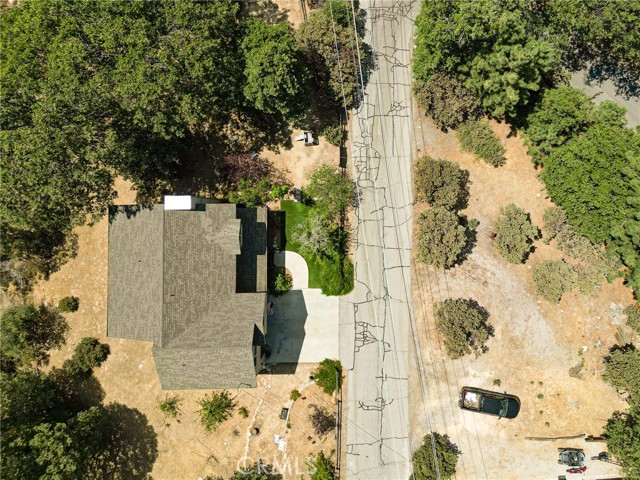 Detail Gallery Image 1 of 38 For 1509 Krause Ln, Lake Arrowhead,  CA 92352 - 3 Beds | 2/1 Baths