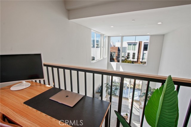 1920 Pacific Coast, Redondo Beach, California 90277, 1 Bedroom Bedrooms, ,1 BathroomBathrooms,Residential,Sold,Pacific Coast,SW21143466