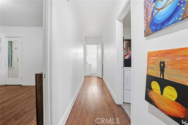 Detail Gallery Image 16 of 26 For 4916 W 12th St, Los Angeles,  CA 90019 - 6 Beds | 4 Baths