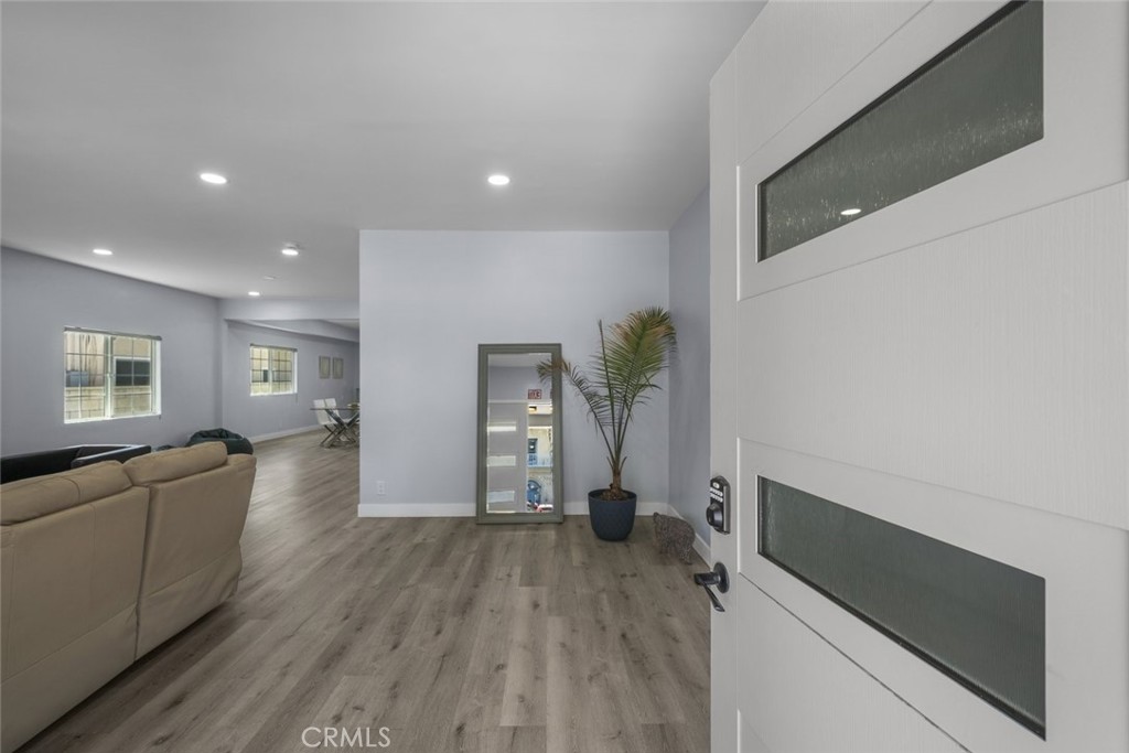 MLS #SR25181881 image #2