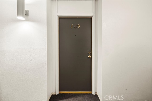 Detail Gallery Image 2 of 32 For 8740 Tuscany Ave #109,  Playa Del Rey,  CA 90293 - 1 Beds | 1 Baths