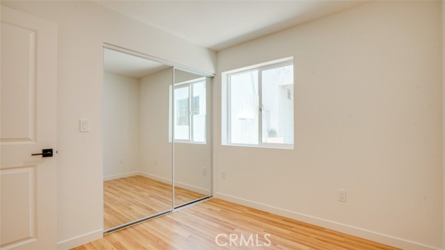 856 W 47th Street, Los Angeles CA: https://media.crmls.org/medias/9996ac93-f5c0-4970-a150-daab2e251692.jpg