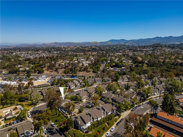 26065 Las Flores, Mission Viejo CA: https://media.crmls.org/medias/999892ab-f0d8-4510-9864-455800222de9.jpg