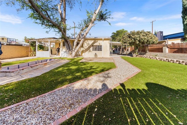 Detail Gallery Image 41 of 52 For 19148 Saticoy St, Reseda,  CA 91335 - 3 Beds | 2 Baths