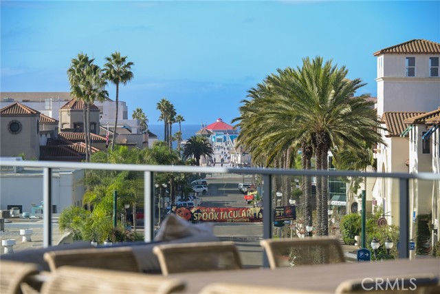 Detail Gallery Image 18 of 25 For 414 Main St. #210,  Huntington Beach,  CA 92648 - 2 Beds | 2/1 Baths