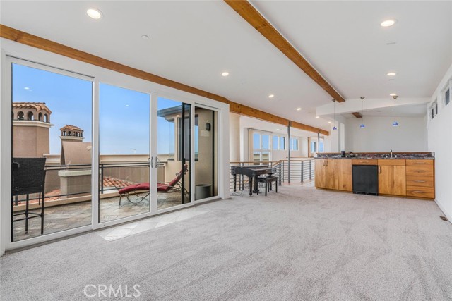 221 17th, Manhattan Beach, California 90266, 5 Bedrooms Bedrooms, ,6 BathroomsBathrooms,Residential,For Sale,17th,SR26091960