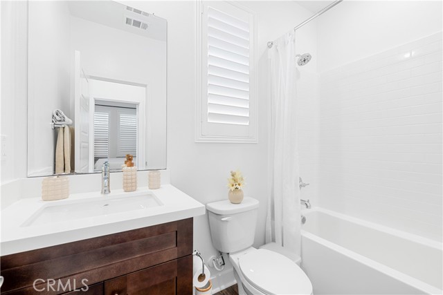 31041 Bridle Way, Menifee CA: https://media.crmls.org/medias/999d0569-e276-4575-b842-bea82042f568.jpg