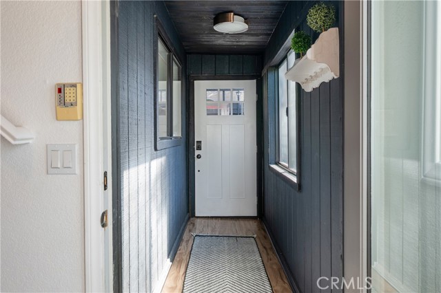 Detail Gallery Image 5 of 30 For 290 Davos Dr, Crestline,  CA 92325 - 3 Beds | 2/1 Baths