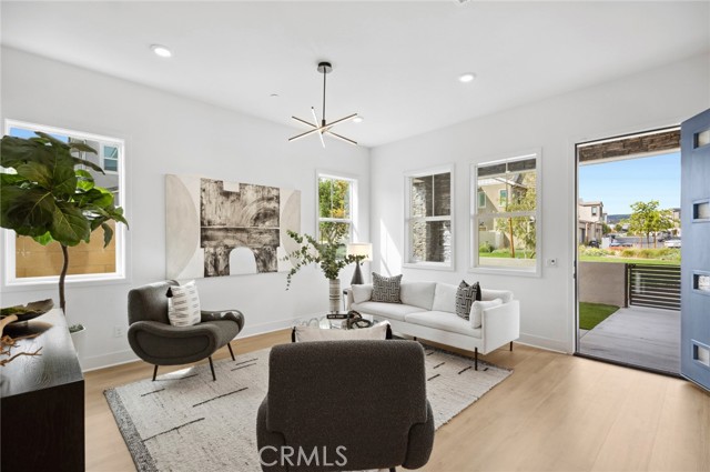 113 Bosal, Irvine CA: https://media.crmls.org/medias/999de7bb-01fc-4eae-bc99-c694fa539c9a.jpg
