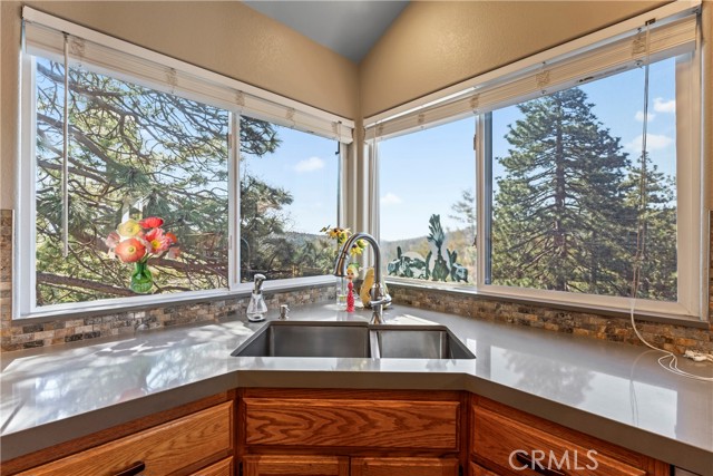 Detail Gallery Image 19 of 60 For 183 Chipmunk Dr, Lake Arrowhead,  CA 92391 - 6 Beds | 5/1 Baths