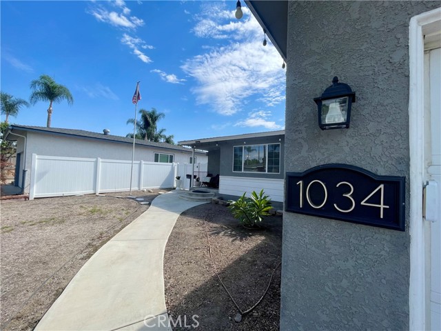 Detail Gallery Image 3 of 35 For 1034 W Maple Ave, Orange,  CA 92868 - 3 Beds | 1/1 Baths