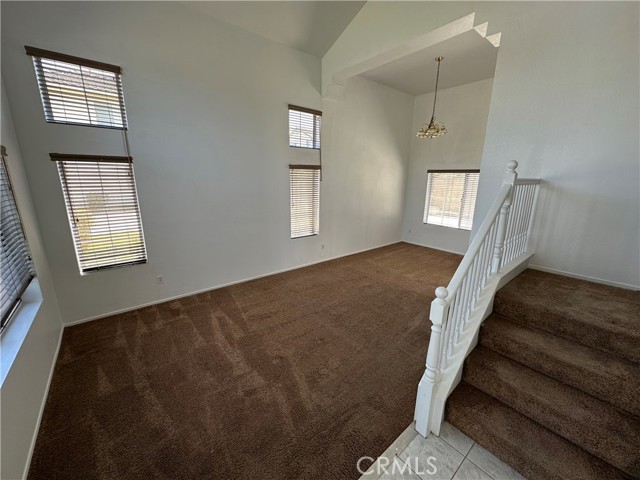 Detail Gallery Image 4 of 27 For 2342 Fitzgerald Rd, Simi Valley,  CA 93065 - 4 Beds | 3 Baths