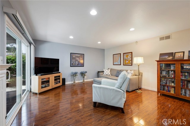 Image 21 of 60 For 673 Cliffwood