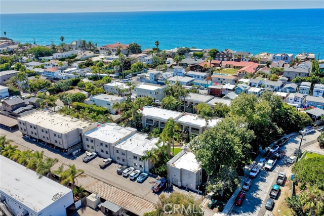 147 W Glaucus, Encinitas CA: https://media.crmls.org/medias/99a0e2ef-5af1-4e80-a297-c639817268c0.jpg
