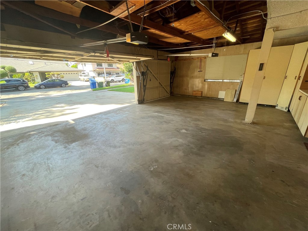https://media.crmls.org/medias/99a131cd-d973-469c-856b-70b3de5c972a.jpg?preset=X-Large