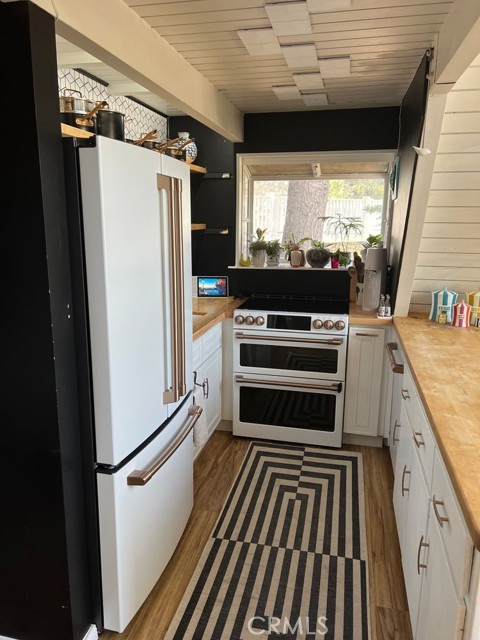 767 Grass Valley Road, Lake Arrowhead CA: https://media.crmls.org/medias/99a14fdf-02dc-46b4-8b46-ee703717b18a.jpg