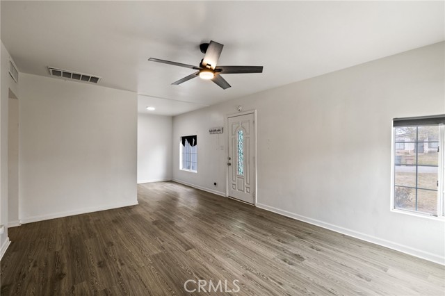 Detail Gallery Image 7 of 34 For 2935 Shelly Ln, Bakersfield,  CA 93306 - 4 Beds | 2 Baths