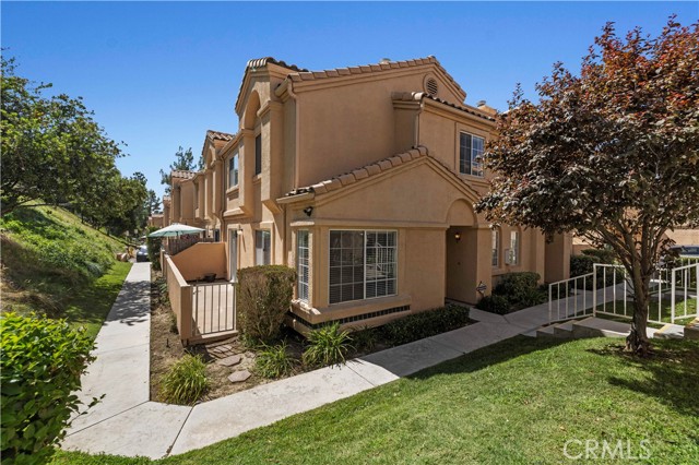 Detail Gallery Image 1 of 1 For 18826 Vista Del Canon a,  Newhall,  CA 91321 - 3 Beds | 2 Baths