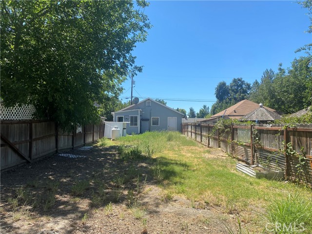 566 1st Street, Upper Lake CA: https://media.crmls.org/medias/99a2c033-3658-4a86-816c-7f9843cd4c3f.jpg
