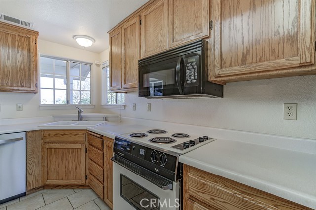 Detail Gallery Image 14 of 61 For 21960 Parkway Drive, Red Bluff,  CA 96080 - 3 Beds | 2 Baths