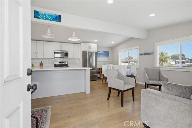 Detail Gallery Image 3 of 31 For 16222 Monterey Ln #79,  Huntington Beach,  CA 92649 - 2 Beds | 2 Baths