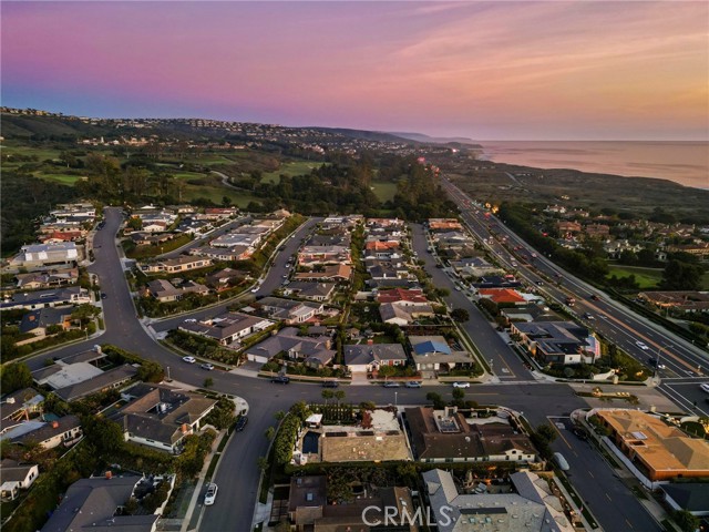 Detail Gallery Image 25 of 26 For 4621 Wayne, Corona Del Mar,  CA 92625 - 4 Beds | 3/1 Baths