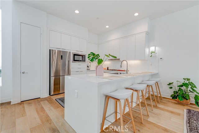 10913 Otsego Street photo 8