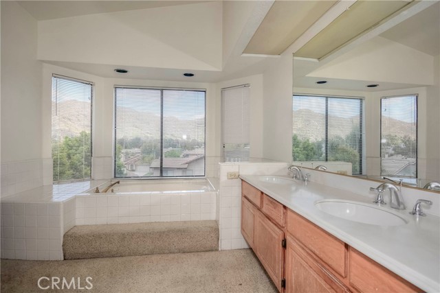 10685 Ridgefield, Moreno Valley CA: https://media.crmls.org/medias/99a33ea7-d020-483a-b03f-360ea34bf46d.jpg