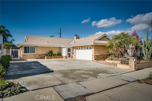 Image 3 for 16161 Chipper Ln, Huntington Beach, CA 92649