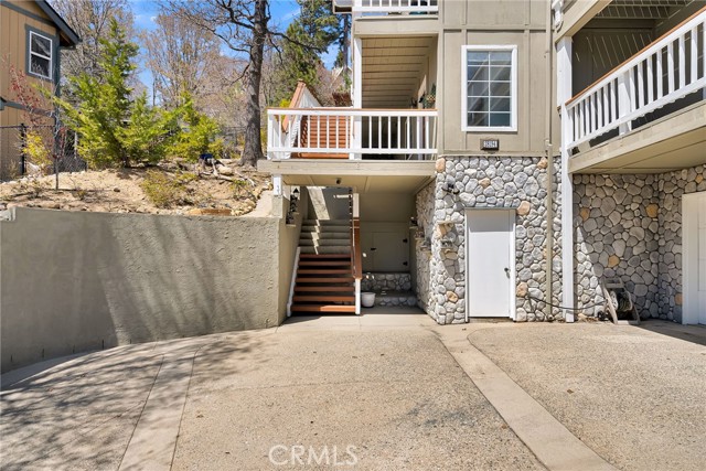 Detail Gallery Image 6 of 52 For 28194 Grenoble Ln, Lake Arrowhead,  CA 92352 - 3 Beds | 2/1 Baths